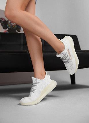 Женские кроссовки boost белые вт1004 3