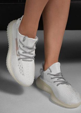 Женские кроссовки boost белые вт1004 4