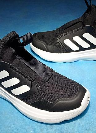Оригінальні дитячі кросівки adidas модель: cloudfoam (арт. jr2722) легка та комфортна модель без шнурків (slip-on)  розмір 33, виробник в'єтнам