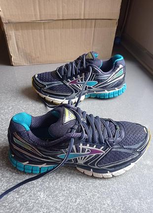 Кросівки brooks defiance 8 4