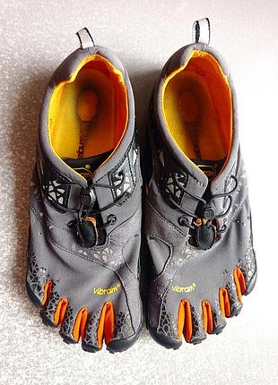 Кросівки vibram fivefingers spyridon mr 6