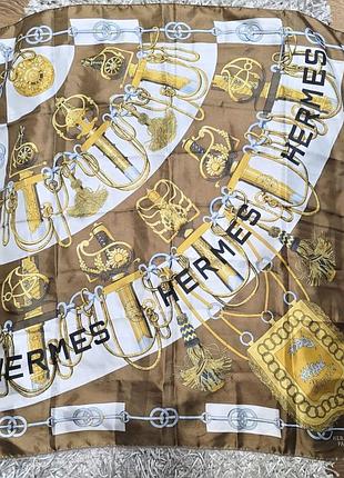 Шикарна вінтажна хустка в стиле hermes з геральдичним принтом.