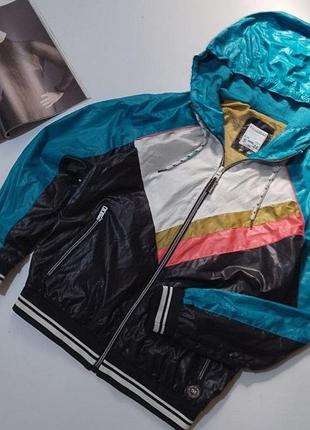 Вітрівка pull&bear
 розмір s