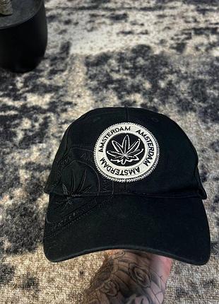 Кепка cannabis 2