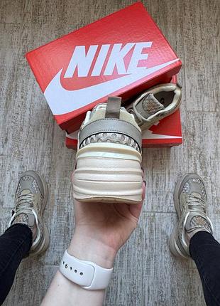 Женские кроссовки nike 2