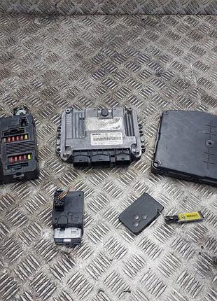 Блок управління двигуном ебу renault scenic ii 1.9 dci 8200310863 0281011549