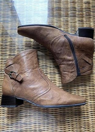 Зимові шкіряні чоботи gabor made in slovakia оригінал,новий стан,