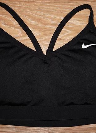 Спортивный топ nike 3