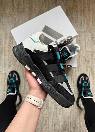 Жіночі кросівки adidas
