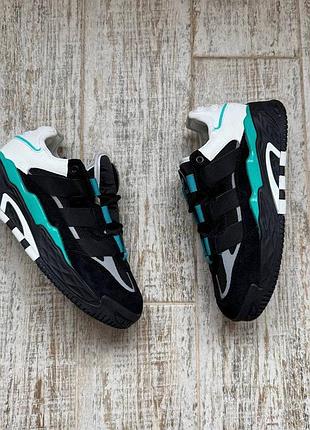 Женские кроссовки adidas 5