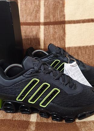 Нові чоловічі кросівки adidas megaride