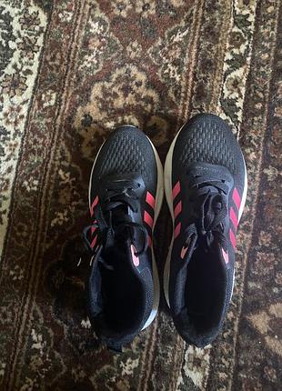 Спортивні жіночі кросівки adidas чорні з рожевим