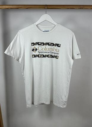 Columbia big logo white красива футболка від відомого бренду розмір м