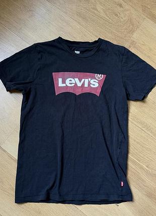 Футболка levi's чорна s