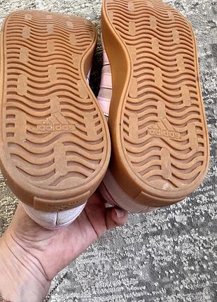 Кросівки рожеві adidas 4