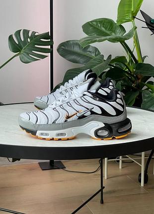 Чоловічі кросівки nike air max plus tn ‘white black orange’ cn0142-015