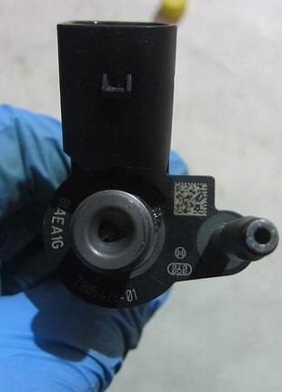 Форсунка дизельна bmw e60 e90 e87 n47 13537805428 6