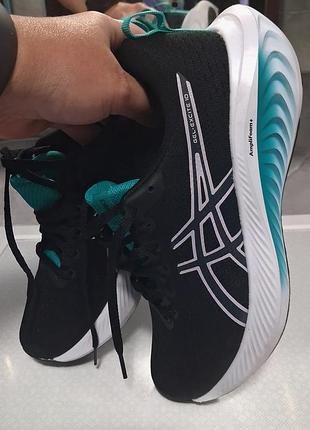 Женские кроссовки asics 4