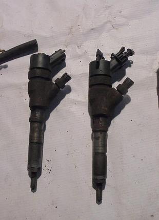 Форсунка топливная peugeot 206 306 406 806 2.0 hdi 0445110044 б/у оригинал