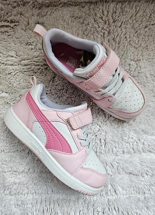Кросівки для дівчинки puma 26р 17см
