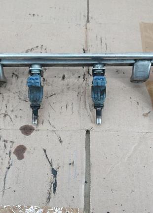 Форсунка топливная бензинова 1.8t apx 0280155892 06a906031j б/у оригинал
