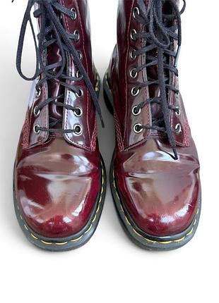 Вишневі черевики dr martens 1460 4