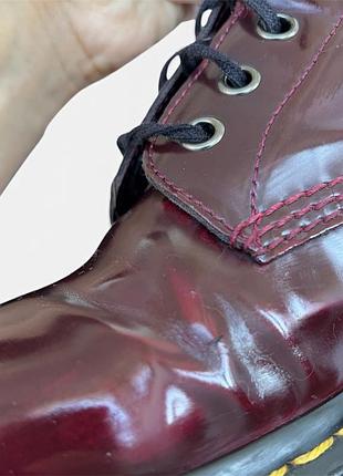 Вишневі черевики dr martens 1460 10