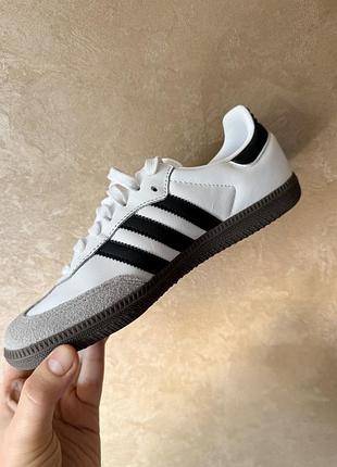 Жіночі кеди від adidas samba 3