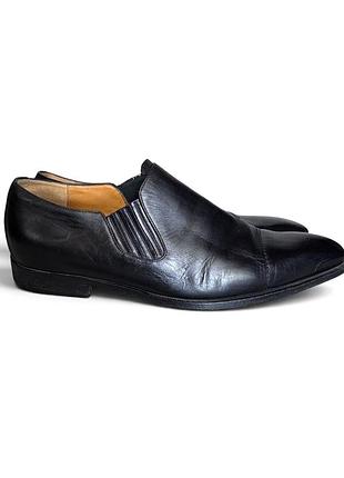 Чорні туфлі gucci