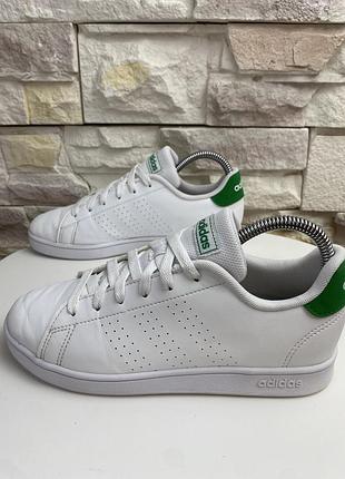 Оригінальні кросівки adidas advantage