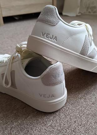 Оригінальні шкіряні кеди кросівки veja campo white
