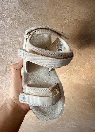 Жіночі сандалі на платформі lacoste 7