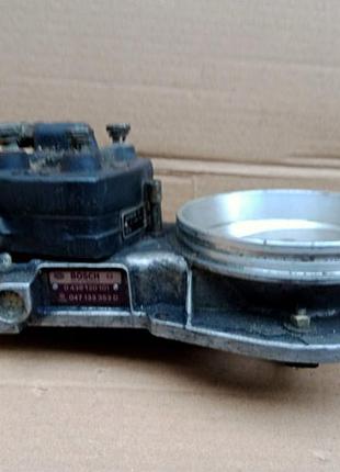 Форсунка топливная дільник бензинова vw audi 047133353d 0438120101 б/у оригинал