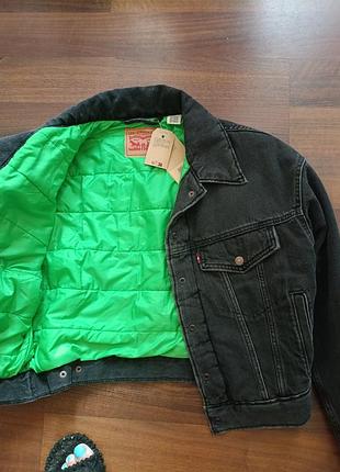 Жіноча куртка levis 4