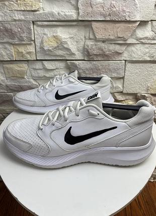 Оригінальні кросівки nike todos