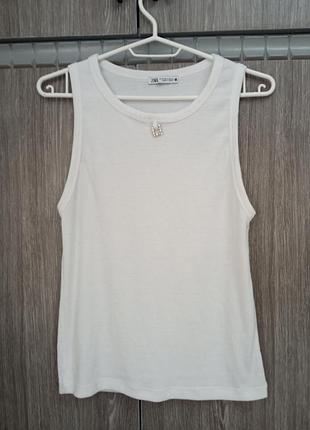 Майка белая с украшением.zara.