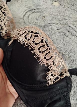 Чорний атласний бюстгальтер intimissimi chic-macrame, 75b