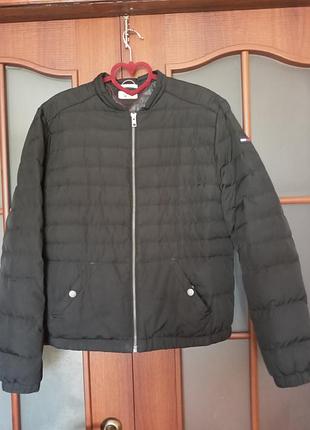 Черный пуховик Tommy hilfiger