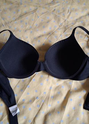 Базовый черный бесшовный бюстгальтер calvin klein
perfectly fit или invisibles t-shirt bra. 3