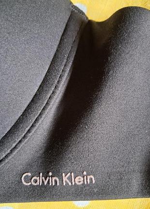 Базовый черный бесшовный бюстгальтер calvin klein
perfectly fit или invisibles t-shirt bra. 4