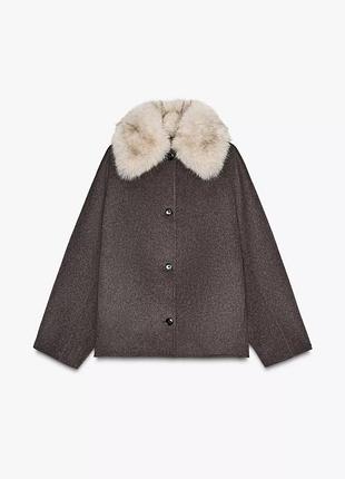 Вовняне полупальто з хутром zara