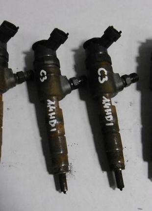 Форсунка топливная 0445110339 peugeot 208 1.4 e-hdi c3 17 tkm б/у оригинал