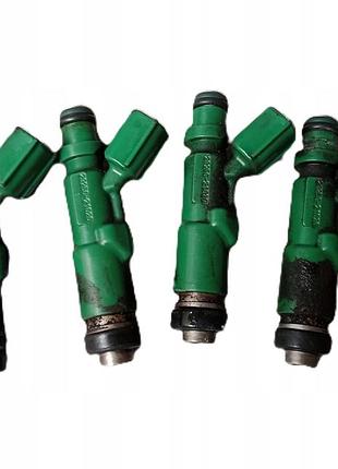 Форсунка топливная toyota oe 2325021020 бензинова б/у оригинал