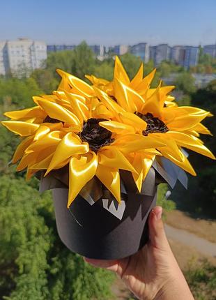 Композиция поминальная 8 подсолнухов 3