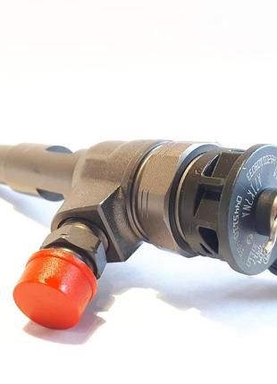 Форсунка топливная 0445110485 16608399r renault 1.5 dci б/у оригинал