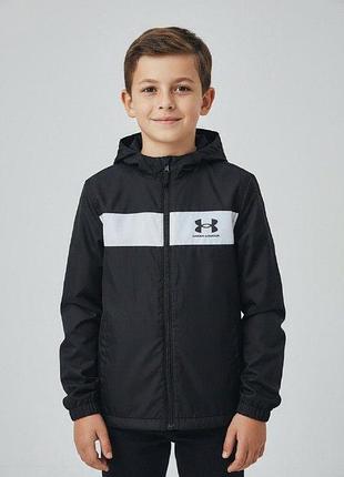 Чорна куртка вітровка under armour ymd на хлопця 9-10 років
