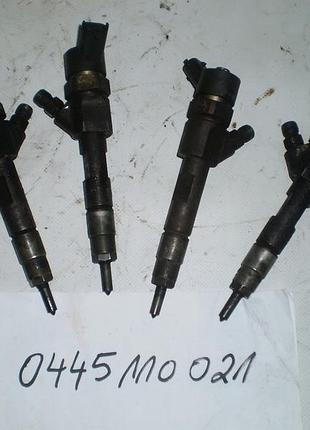 Форсунка топливная renault 1.9 dci 0445110021 б/у оригинал