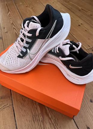 Кросівки nike pegasus 38 (39 розмір)