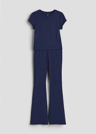 Костюм для дівчинки. новий. розмір 134. h&m