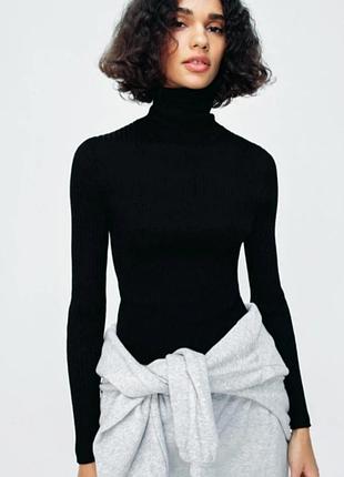 Базова вовняна водолазка zara